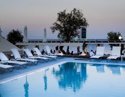 Poseidon Beach Hotel Havuz
