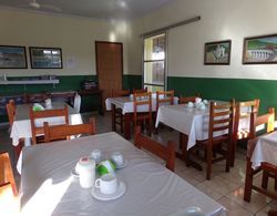 Pousada Mineira de Angra dos Reis Kahvaltı