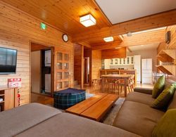 Powder Cottage by Hokkaido Tracks Oda Düzeni
