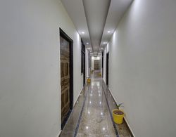 Hotel Premier Noida 135 İç Mekan