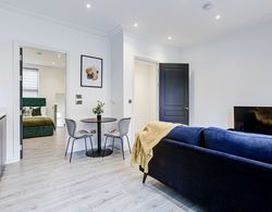 Premium 1 Bed Serviced Apartment in Greater London Oda Düzeni