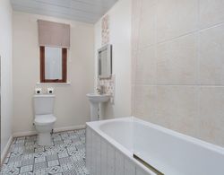 Prestwick Central - Donnini Apartment Banyo Tipleri