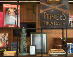 Prince Theatre Heritage Stay Bangkok Genel