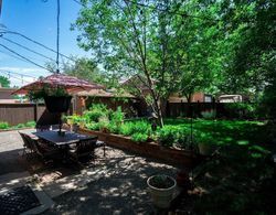 Private Artsy Sanctuary With Outdoor Patio Space Dış Mekan
