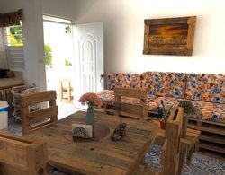 Private Terrace - Apartment 2 in Villa Coconut İç Mekan