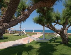 Pyrgos Beach Hotel Apartments Dış Mekan