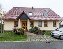 Quaint Apartment in Kühlungsborn With Garden Dış Mekan