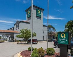 Quality Inn Lees Summit - Kansas City Dış Mekan