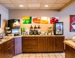 Quality Inn Pittsburgh Airport Yeme / İçme