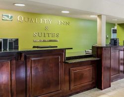 Quality Inn & Suites Augusta Lobi