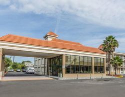 Quality Inn & Suites Kissimmee by The Lake Genel