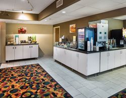 Quality Inn & Suites Mall of America - MSP Airport Yeme / İçme