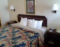 Quality Inn & Suites near Downtown Mesa Genel