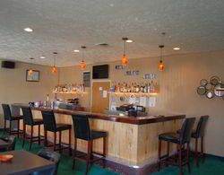 Quality Inn & Suites Bar