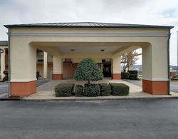 Quality Inn & Suites Russellville Area Genel