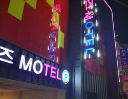 Queens Motel Jinju Dış Mekan