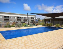 Quest Apartment Hotels Whyalla Havuz