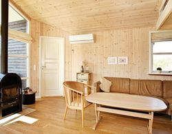 Quiet Holiday Home in Vestervig With Sauna İç Mekan