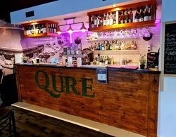 Qure Restaurant & Apartments Yerinde Yemek