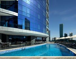 Radisson Blu Hotel Dubai Waterfront Havuz