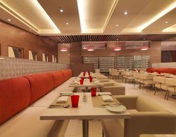 Radisson Blu Hotel Greater Noida Yeme / İçme
