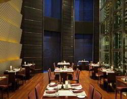 Radisson Blu Hotel, Dubai Media City Yeme / İçme