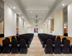 Radisson Blu Plaza Hotel Hyderabad Banjara Hills Genel