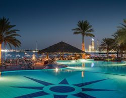 Radisson Blu Hotel & Resort, Abu Dhabi Corniche Havuz