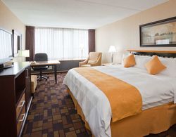 RADISSON HOTEL MILWAUKEE WEST Genel