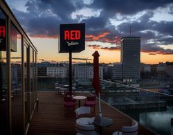 Radisson RED Hotel, Vienna Genel