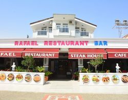 Hotel Rafael Restaurant Dış Mekan