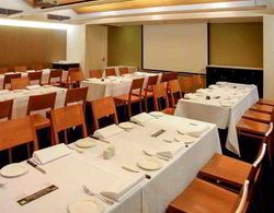 Ramada Hotel and Suites Sydney Cabramatta Genel