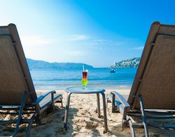 Ramada By Wyndham Acapulco Hotel & Suites Plaj
