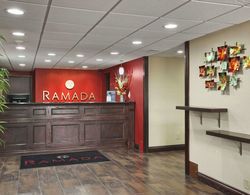 Ramada by Wyndham Tulsa Lobi