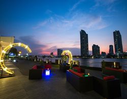Ramada Plaza Bangkok Menam Riverside Yeme / İçme