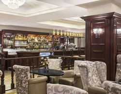 Ramada Hotel & Suites Bucharest North Bar