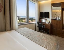 Ramada Hotel & Suites by Wyndham Istanbul Atakoy Genel