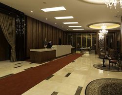 Ramada Hotel Suites By Wyndham İstanbul Ataköy Lobi
