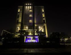 Hotel Ranbirs Dış Mekan
