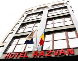 Hotel Razvan Dış Mekan