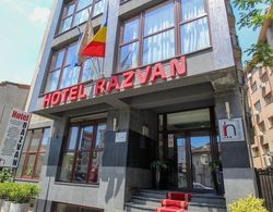 Hotel Razvan Dış Mekan
