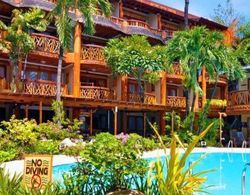 Red Coconut Beach Hotel Havuz