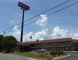 Red Roof Inn & Suites Cleveland, TN Genel