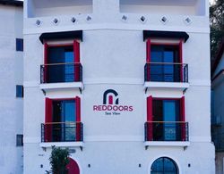 Reddoors Suites Sea View Dış Mekan
