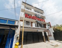 RedDoorz @ DBuilders Rooms Bangkal Makati Dış Mekan