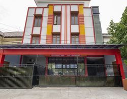 RedDoorz @ Jemursari Surabaya 2 Dış Mekan