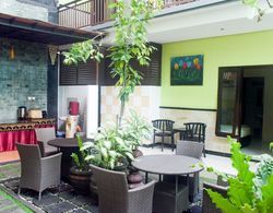 RedDoorz near Ngurah Rai Airport İç Mekan