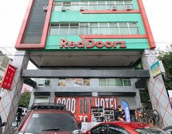 RedDoorz near Quiapo Church Manila Dış Mekan