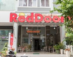 RedDoorz near SC Vivocity Mall 2 Dış Mekan
