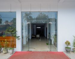 RedDoorz near Taman Kota Kendari Dış Mekan